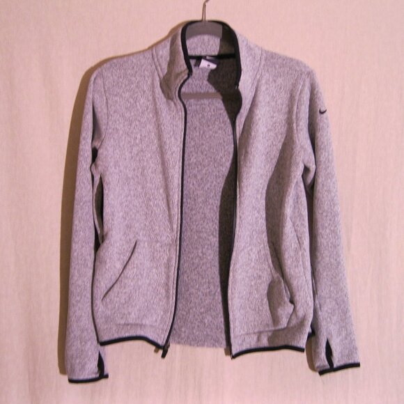 Nike therma-fit zip up jacket. Women medium. - Picture 6 of 8